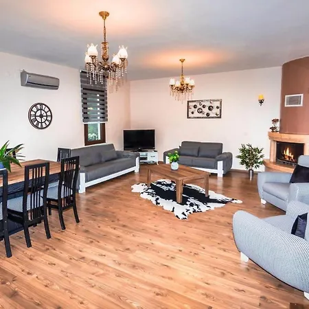 Myhomesapanca Villa *